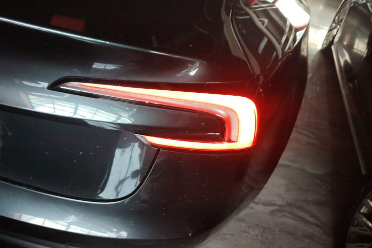 Used Tesla Model 3 2023 Long-Range All-Wheel-Drive Version
