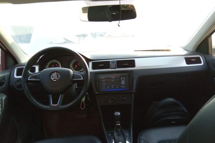 Used Skoda Rapid 2018 1.6L Automatic Comfort Edition
