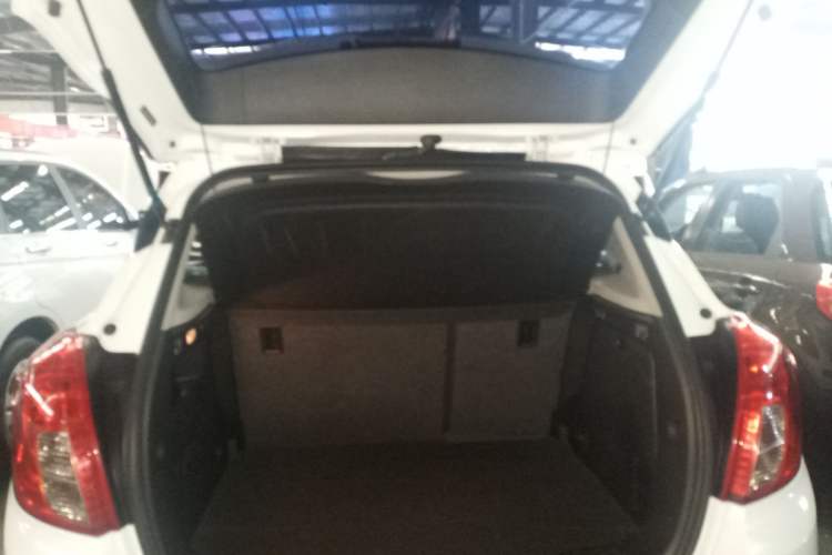 Used Buick Encore 2014 1.4T Automatic Two-Wheel Drive Urban Elite Model Trunk