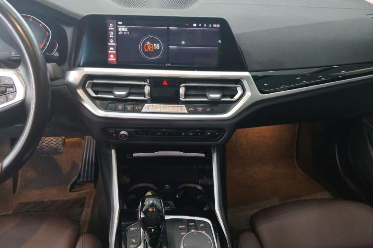 Used BMW 3 Series 2021 Second Facelift 320Li M Sport Package
