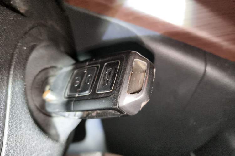 Used FAW Senya R7 2017 1.6L Manual Luxury Model