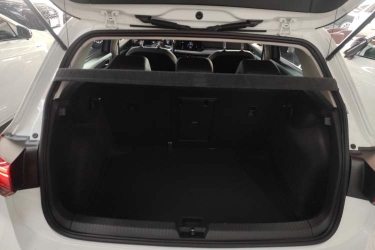 Used Volkswagen Golf 2023 Facelift 280TSI DSG Pro Trunk