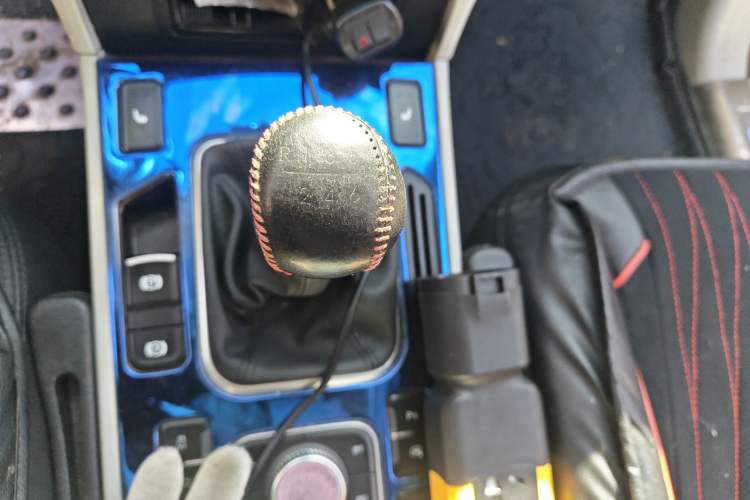 Used Haval H6 Coupe 2015 Blue Label 2.0T Manual Two-Wheel-Drive Elite Model