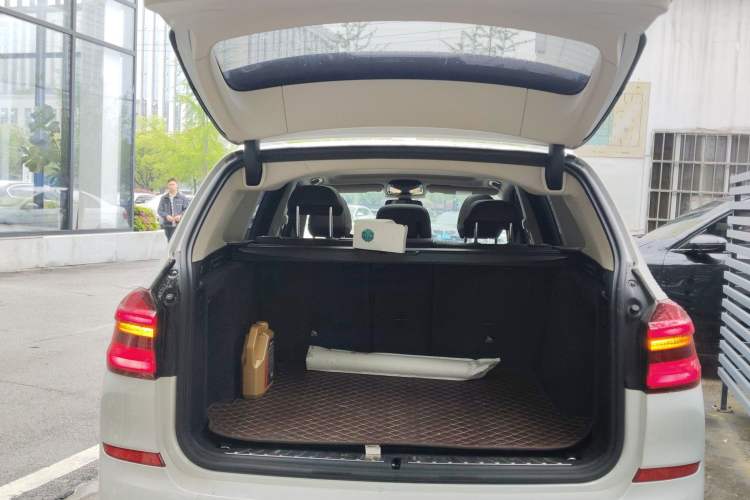 Used BMW X3 2018 xDrive28i M Sport Package China VI Trunk