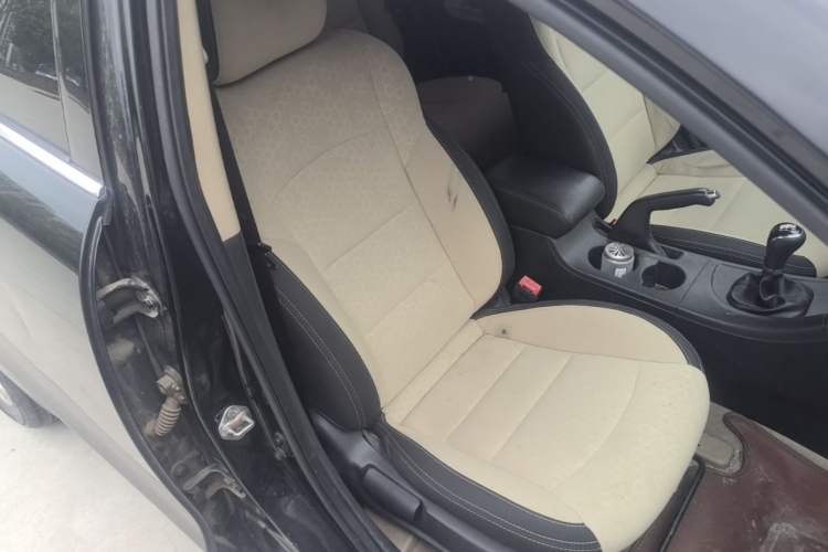 Used Haima Fumei 2014 M5 1.6L Manual Elite Model Right Front Seat