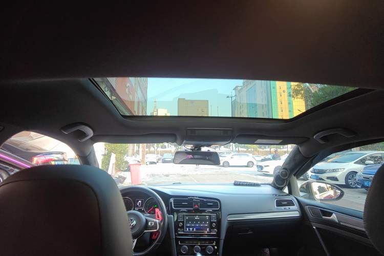 Used Volkswagen Golf 2018 280TSI Automatic R-Line Model