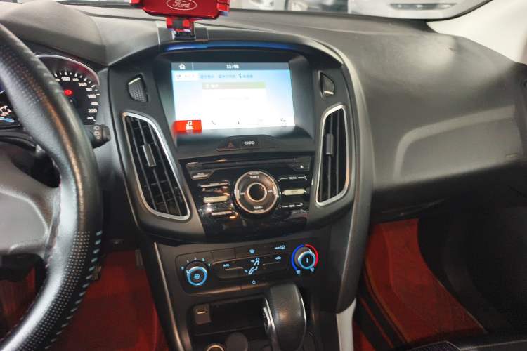 Used Ford Focus 2018 Hatchback Classic 1.6L Automatic Comfort Plus SmartDrive Edition Audio And AC Panel