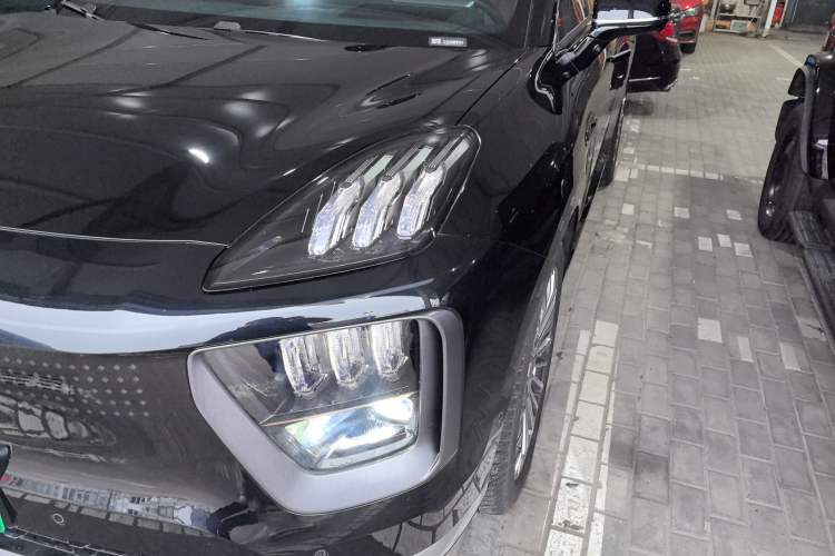 Used Hyptec HL 2025 700 Ultra Six-Seater All-Wheel-Drive LiDAR Version
