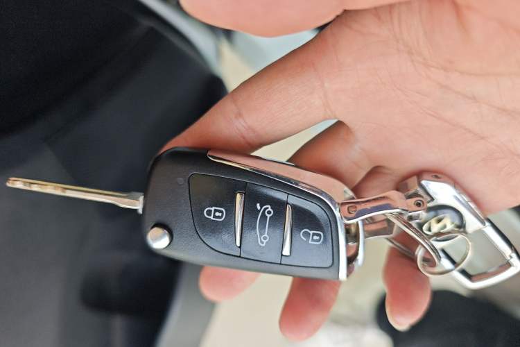 Used Hyundai Verna Ray 2014 1.4L Manual GLX