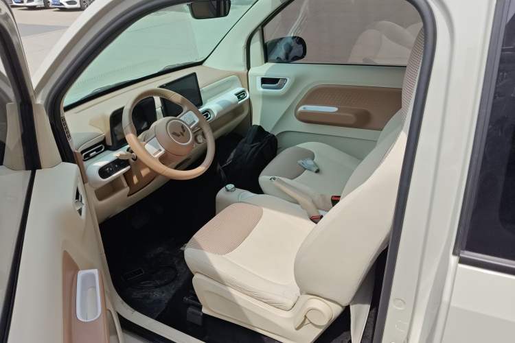 Used Wuling Hongguang MINIEV 2024 3rd Generation 215km Youth Edition
