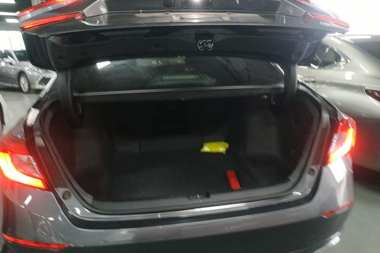 Used Honda Accord 2018 Rui Hybrid 2.0L Rui Ling Edition China VI