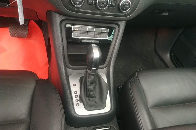 Used Volkswagen Sharan 2014 2.0 TSI Comfort Model
