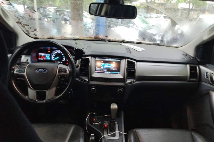 Used Ford Everest 2016 2.0T Gasoline Automatic 4x4 Luxury Edition
