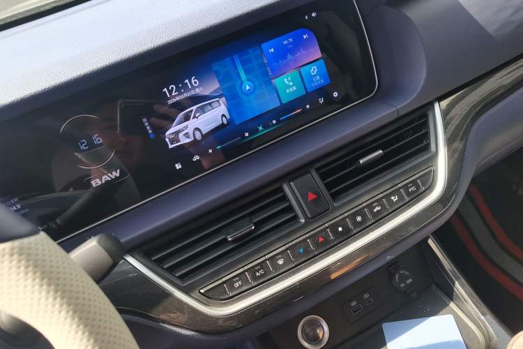 Used BAW Ruisheng Ace M7 New Energy 2025 505KM Prestige Version 7 Seats Audio And AC Panel