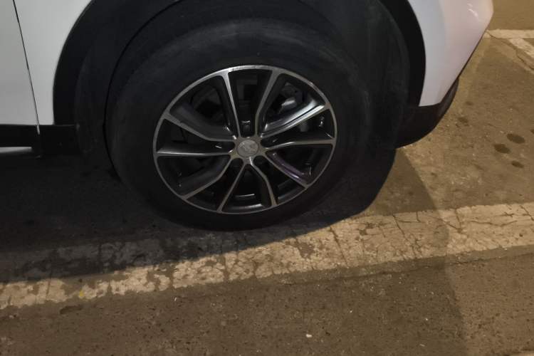 Used Geely Auto Emgrand X7 Sport 2018 1.8TD Automatic Two-Wheel Drive Smart Connect 4G Internet Edition