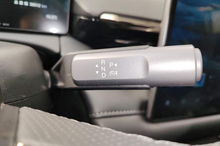 Used AION RT 2025 650 Zhijihao Edition Gear Lever