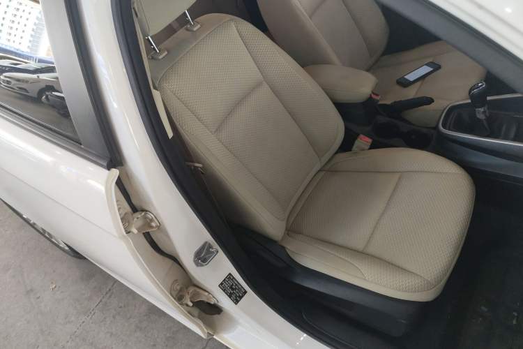 Used Ford Escort 2015 1.5L Manual Comfort Model
