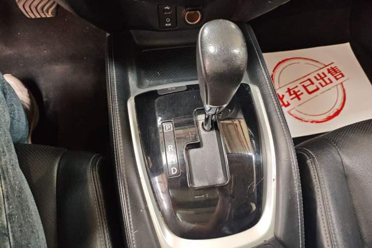 Used Nissan X-Trail 2015 2.0L CVT Comfort MAX Edition 2WD
