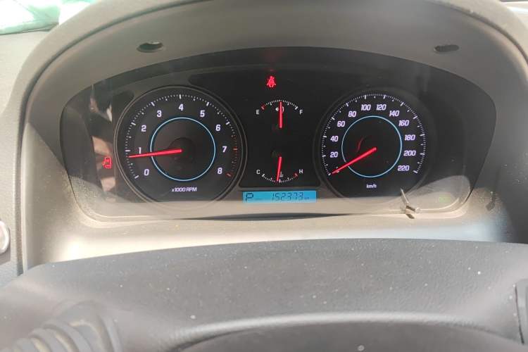 Used Chevrolet Captiva 2014 2.4L 4x4 Flagship Edition 7 Seats Odometer Close Up