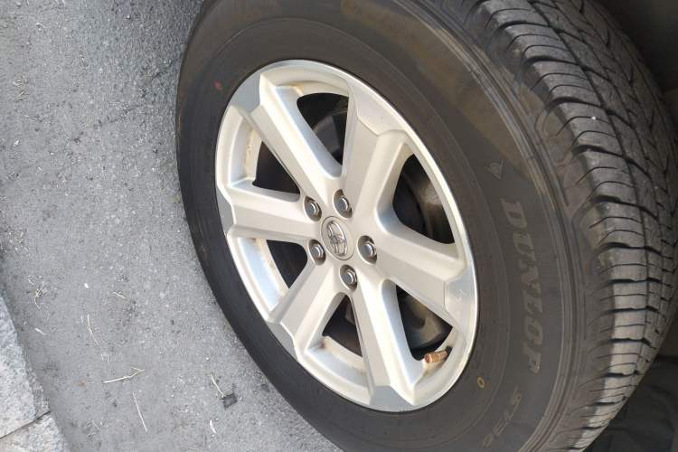 Used Toyota Highlander 2009 3.5L 4x4 7-Seater Elite Edition Right Front Wheel Hub