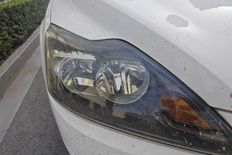 Used Ford Focus 2013 Hatchback Classic 1.8L Manual Fashion Edition
