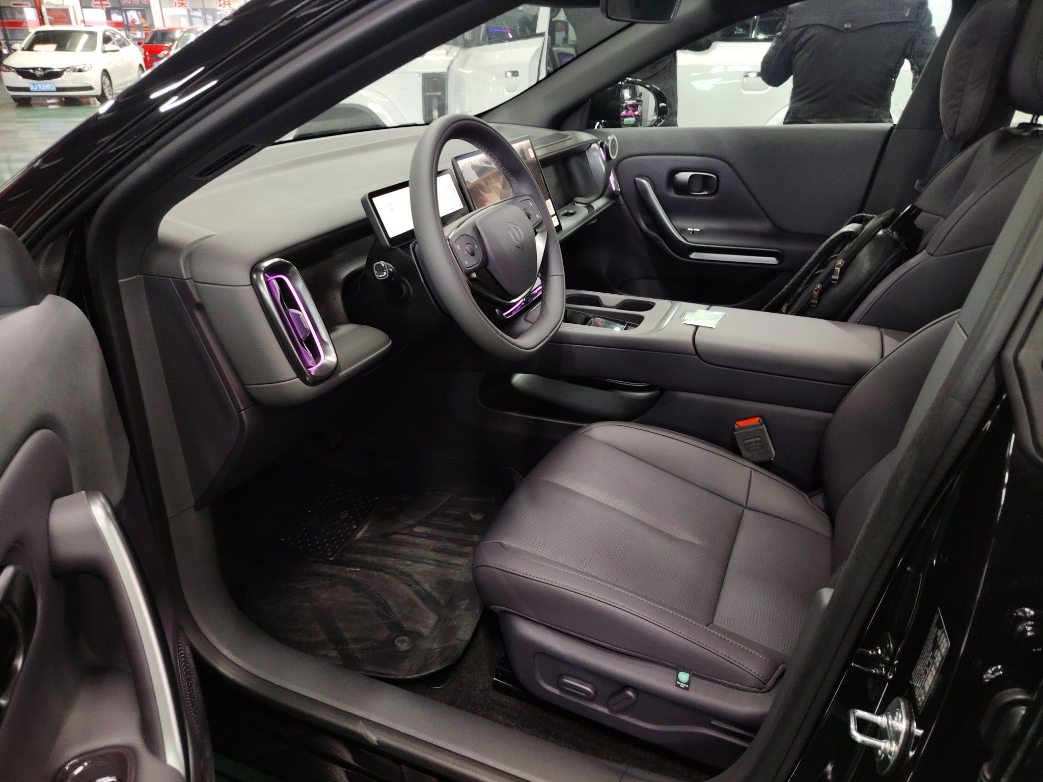 Переднее сиденье в автомобиле