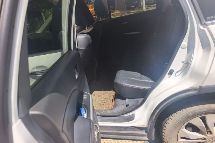 Used Honda CR-V 2013 2.4L two-wheel drive luxury version