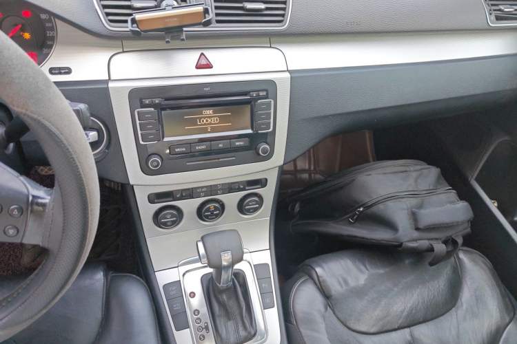 Used Volkswagen Magotan 2011 1.8TSI DSG Luxury Model