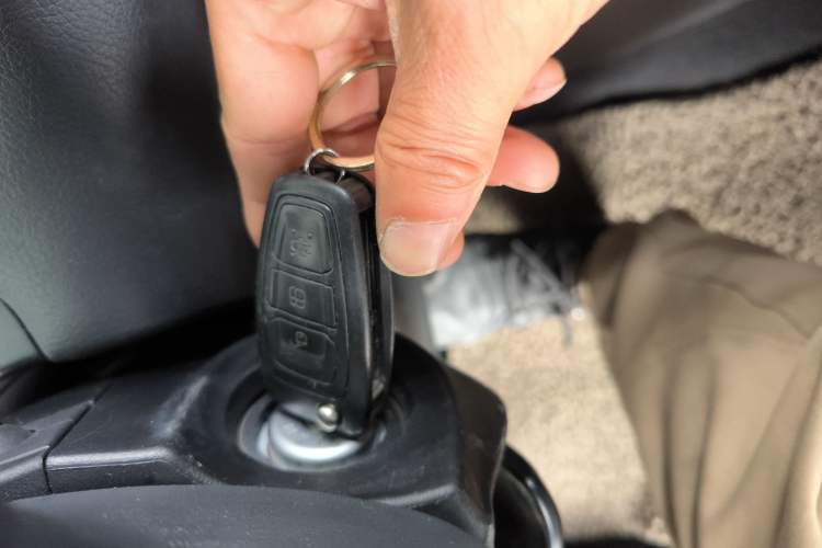 Used Ford Focus 2017 Sedan 1.6L Automatic Fashion Edition Smart Drive Version
