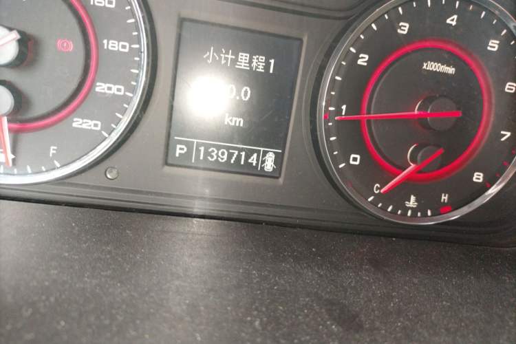 Used SAIC MAXUS G10 2014 2.0T Automatic Elite Edition