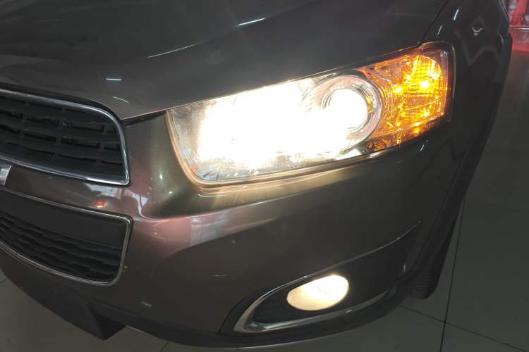 Used Chevrolet Captiva 2015 2.4L Two-Wheel Drive Urban Version 5 Seats Left Front Headlight
