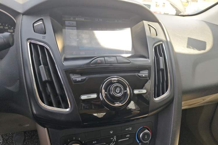 Used Ford Focus 2015 Sedan 1.6L Manual Comfort Model