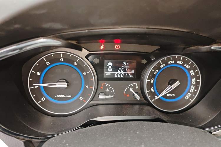 Used CHANGAN Alsvin V7 2015 1.6L Manual Enjoyment Model China IV Standard Odometer Close Up