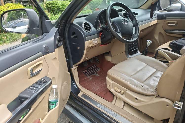 Used Haval H5 Classic 2010 European-style 2.0L Two-Wheel Drive Model with Sunroof