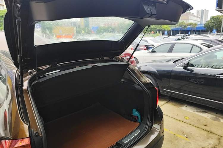 Used BMW X1 2014 sDrive18i Leading Model
