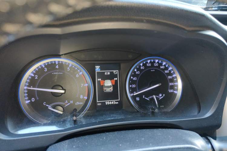 Used Toyota Highlander 2018 2.0T Four-Wheel Drive Prestige Version 7 Seats China VI Standard