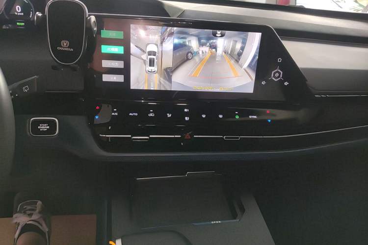 Used CHANGAN UNI-K iDD 2022 Blue Whale iDD 130km 1.5T Prestige Model
