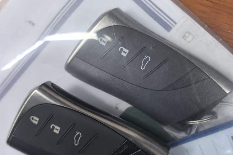 Used Lexus ES 2023 200 Excellence Edition
