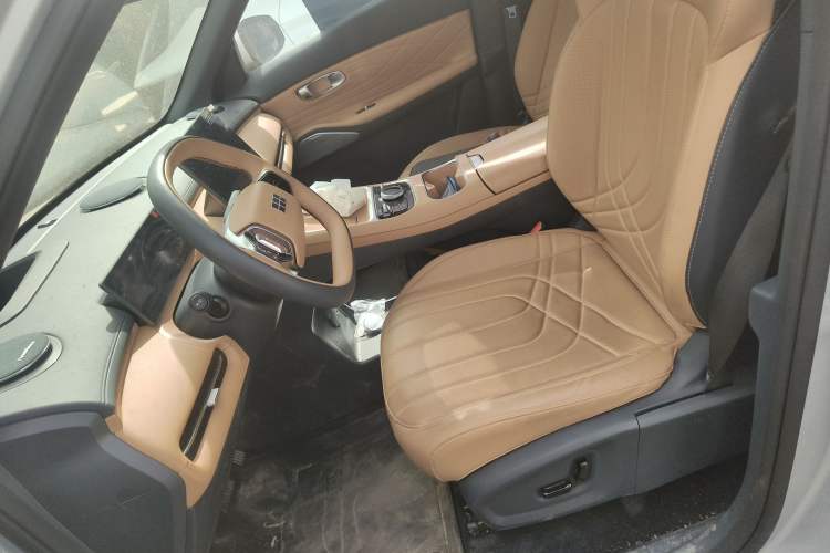 Used Geely Galaxy Xingjian 7 EM-i 2025 120km Exploration+ Version