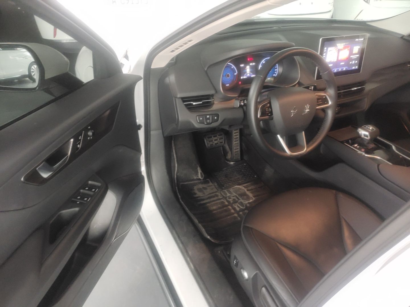 Hongqi E-QM5 2024 450km Range Commuter Version — снимка 18