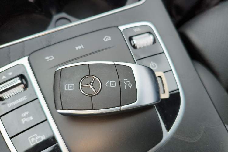 Used Mercedes-Benz C-Class 2021 C 200 L Fashion Edition Sport Version Vehicle Key