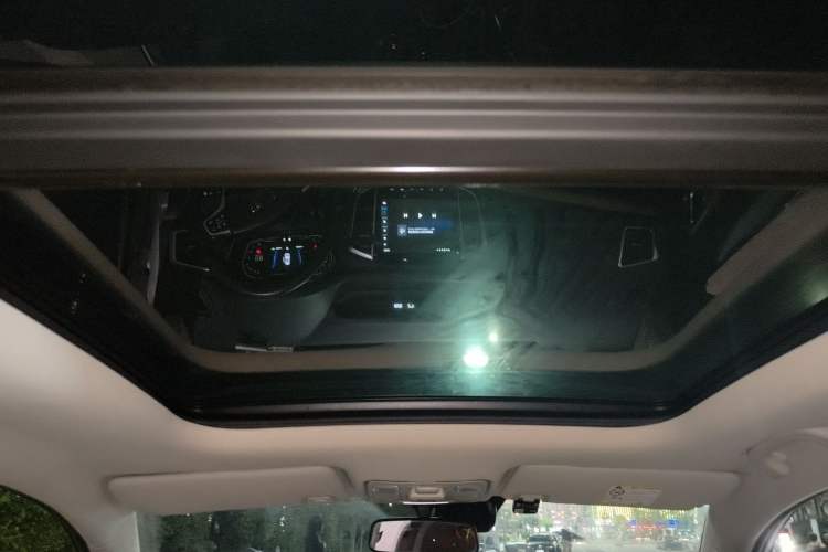 Used Geely Auto Vision X6 2018 1.4T CVT 4G Connected Flagship Edition Headliner