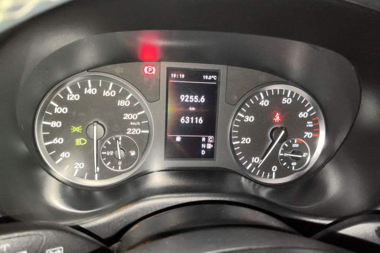 Used Mercedes-Benz Vito 2016 2.0T Business Edition Instrument Cluster