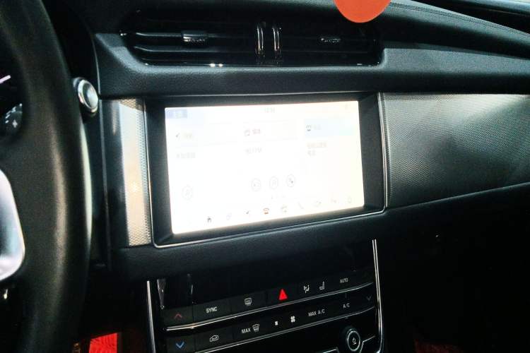 Used Jaguar XFL 2019 XFL 2.0T 200 PS Two-Wheel-Drive Elite Edition Audio And AC Panel