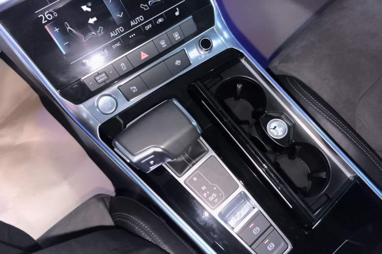 Used Audi A6L 2019 40 TFSI Luxury Dynamic Model
