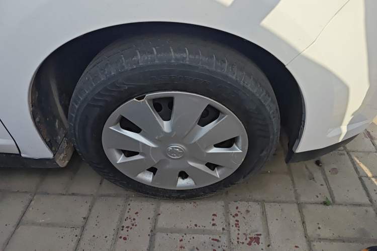 Used Venucia R50 2013 1.6L Manual Fashion Edition