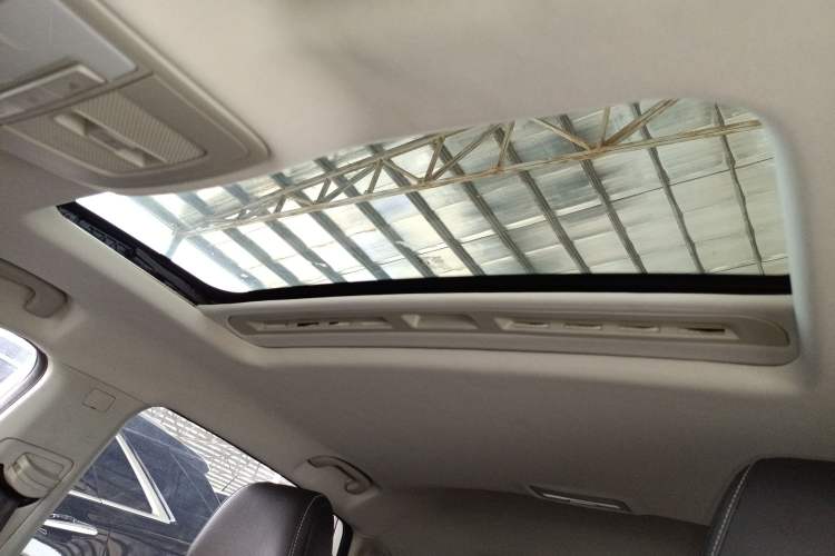 Used MG 6 2017 20T Automatic Luxury Smart Connect Version China V Standard