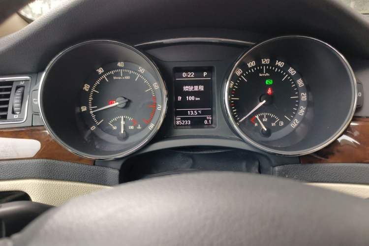 Used Skoda Superb 2013 1.8TSI Automatic Yashi Edition