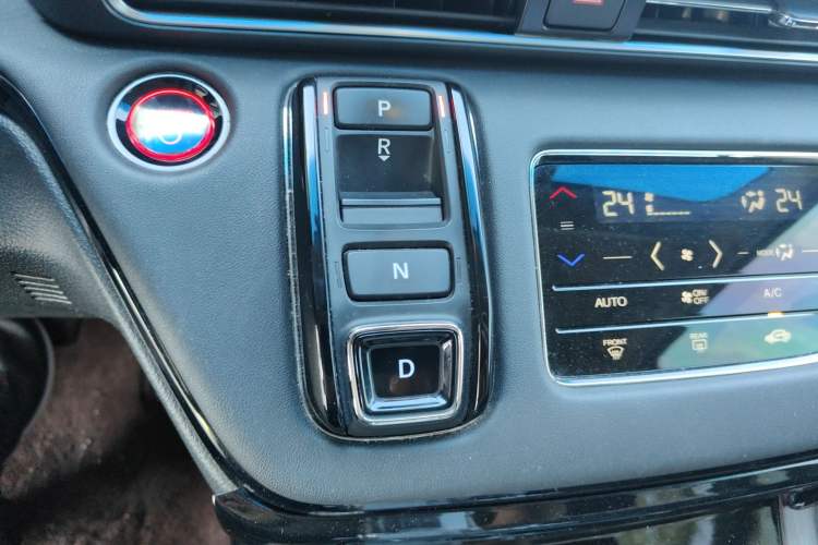 Used Honda Elysion 2022 2.0L eHEV Luxury First Edition Gear Lever