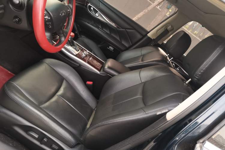 Used Infiniti Q70 2017 Q70L 2.5L Enjoyment Edition
